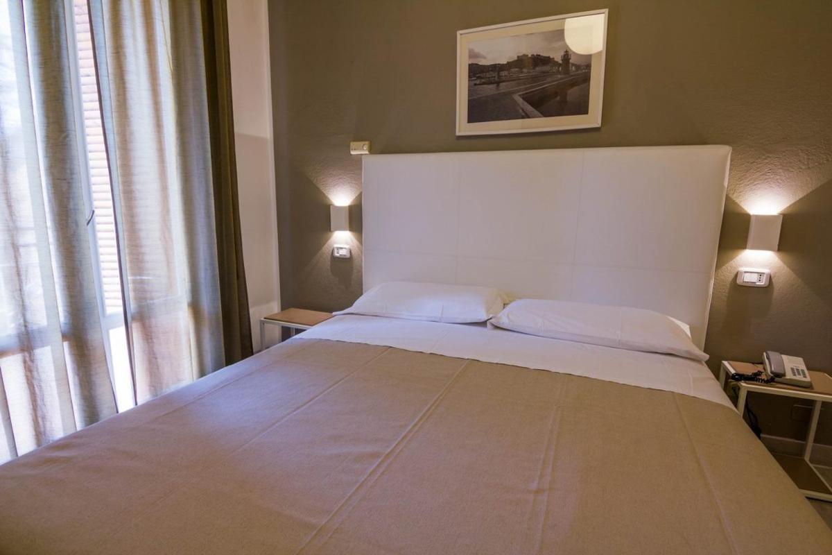 Hotel Mirella Castiglione della Pescaia Rum bild
