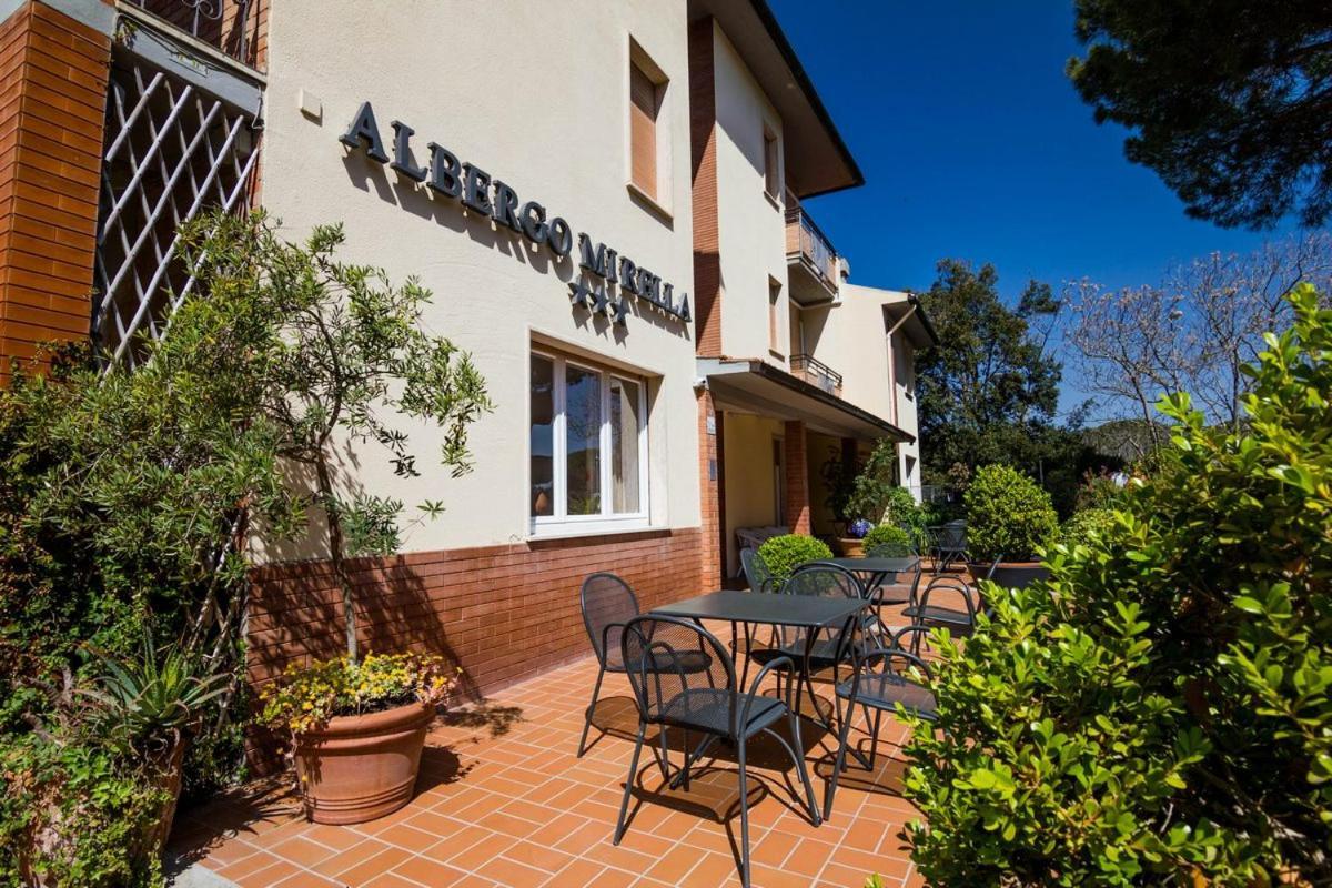 Hotel Mirella Castiglione della Pescaia Exteriör bild