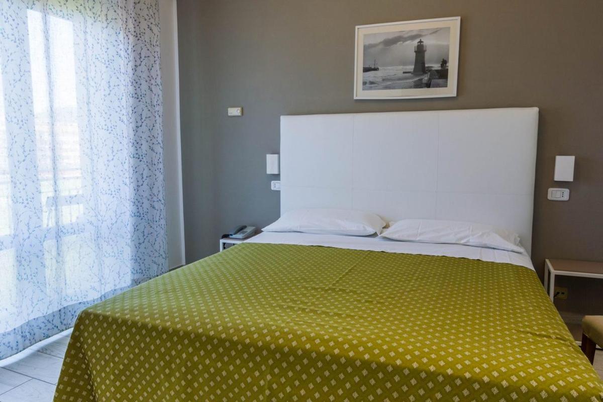 Hotel Mirella Castiglione della Pescaia Rum bild