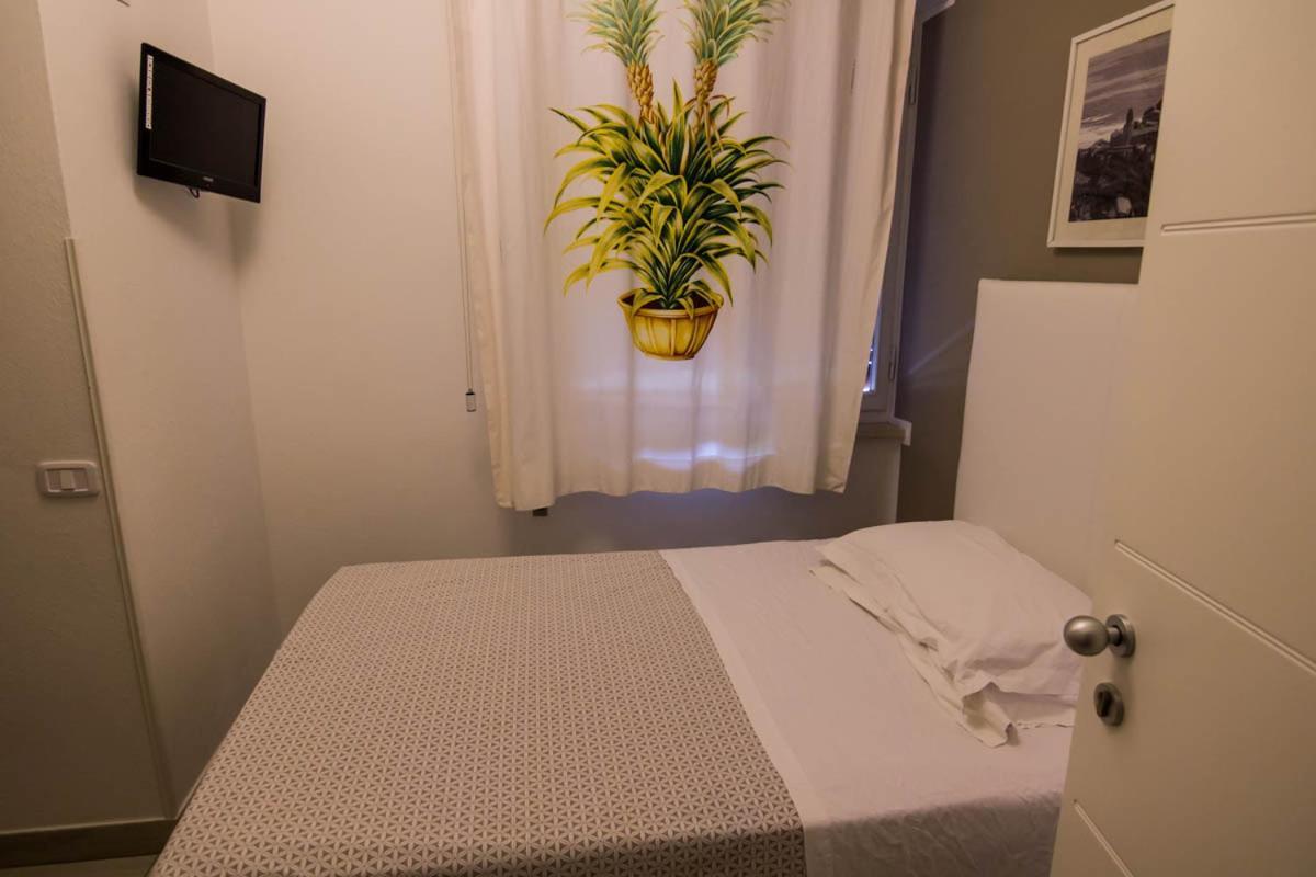 Hotel Mirella Castiglione della Pescaia Rum bild